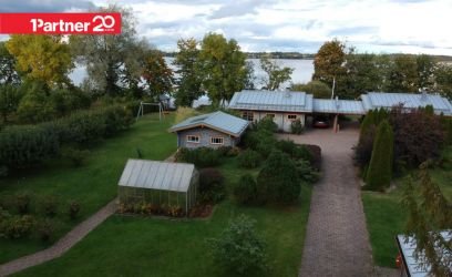 Image of UNISTUSTE SUVEKODU OTSE JÄRVE KALDAL