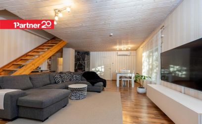 Image of PERESÕBRALIK JA SUURE KRUNDIGA KODU TUPIKTÄNAVA LÕPUS