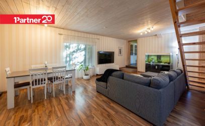 Image of PERESÕBRALIK JA SUURE KRUNDIGA KODU TUPIKTÄNAVA LÕPUS