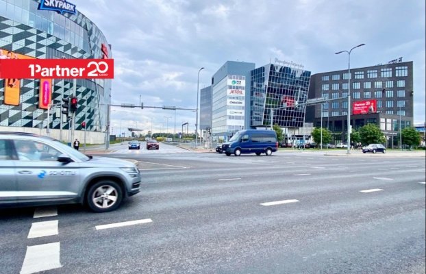 картина 1 of 18