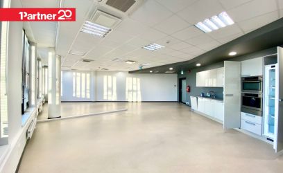 Image of TASUTA PARKIMINE! SAAB TEKITADA 2-3 KABINETTI!