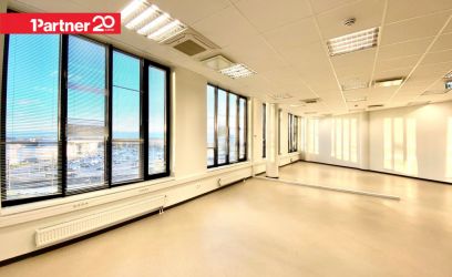 Image of TASUTA PARKIMINE! SAAB TEKITADA 2-3 KABINETTI!