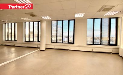 Image of TASUTA PARKIMINE! SAAB TEKITADA 2-3 KABINETTI!