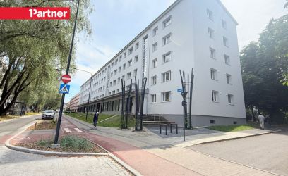 Image of Vitriinakendega kaubanduspind esimesel korrusel eraldi sissepääs