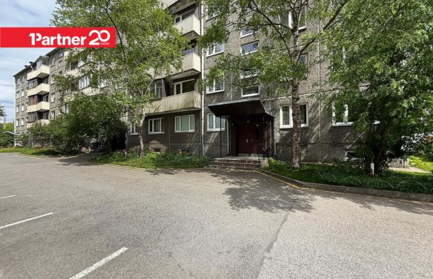 Image 9 of 21