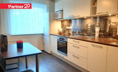 Image of Klaasitud lodžaga kaasaegne, möbleeritud korter.