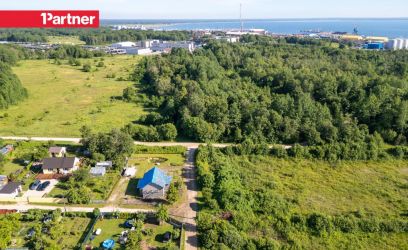 Pilte Nurgapealne kõrghaljastusega kinnistu! Ehitusluba! Projekt!