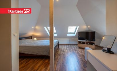 Pilte BRONEERITUD! PERESÕBRALIK JA SUURE KRUNDIGA KODU TUPIKU LÕPUS