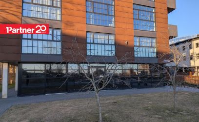 Image of AVAR JA MULTIFUNKTSIONAALNE VITRIINAKENDEGA ÄRIPIND KALASADAMAS