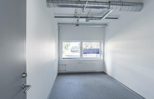 Image 9 of 31