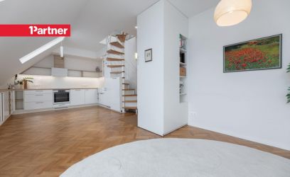 Pilte AVAR JA VALGUSKÜLLANE KATUSEKORTER ILMARISE KVARTALIS!
