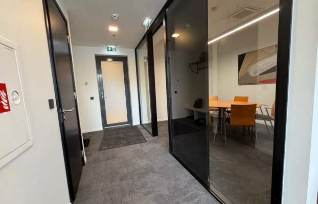 картина 14 of 18