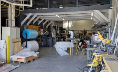 Image of Logistiliselt heas asukohas stock-office pinnad!