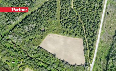 Pilte Jõega piirnev 10 ha maad Kuressaare lähedal!
