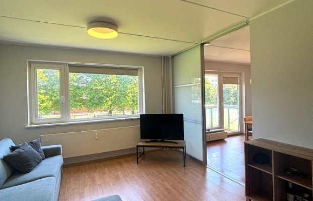 Image 11 of 29